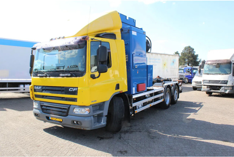 DAF CF 75 .310 + 6X2 STEERING - Benne à ordures ménagères: photos 4 DAF CF 75 .310 + 6X2 STEERING - Benne à ordures ménagères: photos 4