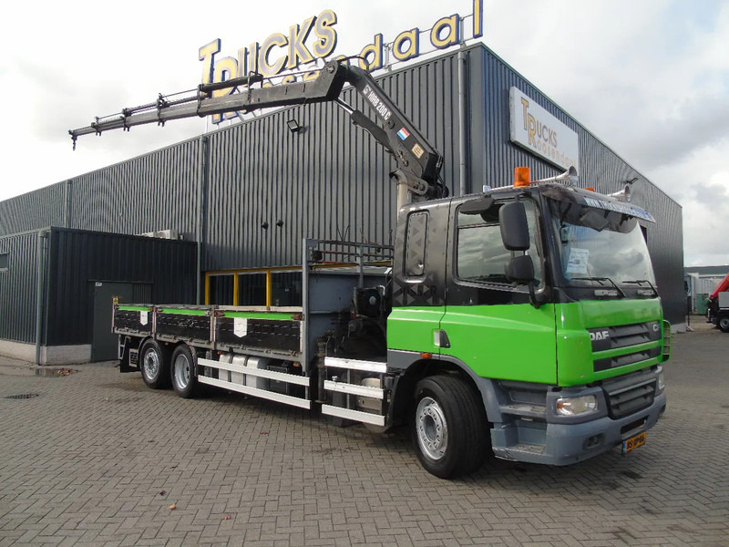 DAF CF 75.310 + HIAB 200 C5 + MANUAL + REMOTE + 6X2 STEERING - Camion grue: photos 4 DAF CF 75.310 + HIAB 200 C5 + MANUAL + REMOTE + 6X2 STEERING - Camion grue: photos 4