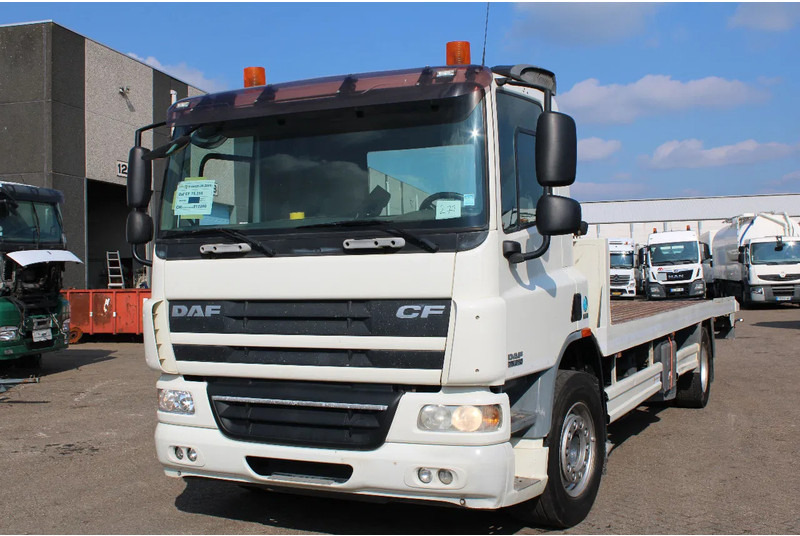 DAF CF 75.310 + HYDROLIC PLATFORM + EURO 5 + REMOTE + MANUAL - Camion porte-voitures: photos 4 DAF CF 75.310 + HYDROLIC PLATFORM + EURO 5 + REMOTE + MANUAL - Camion porte-voitures: photos 4