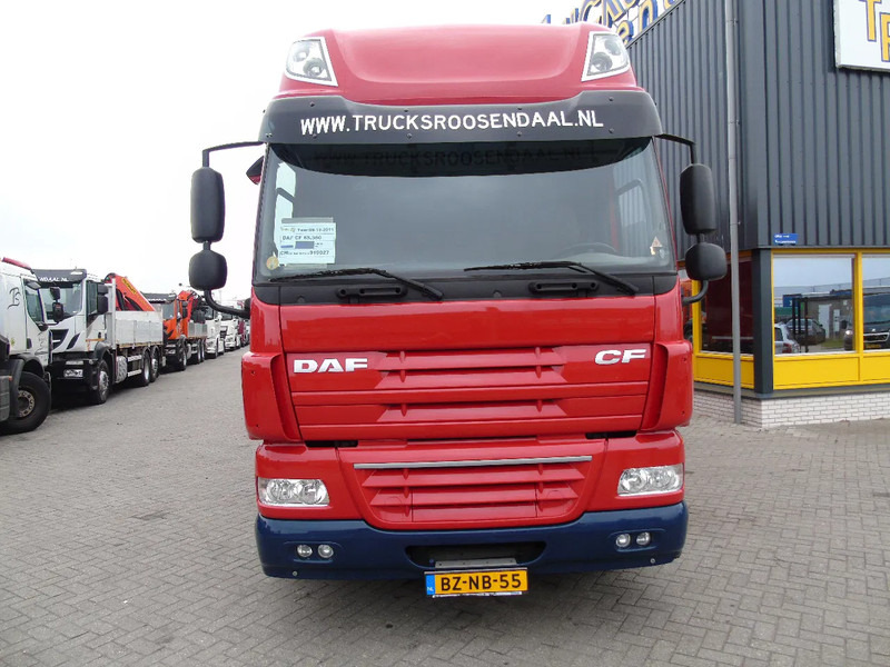 DAF CF 85.360 DAF CF85. 360 - Camion fourgon: photos 3 DAF CF 85.360 DAF CF85. 360 - Camion fourgon: photos 3