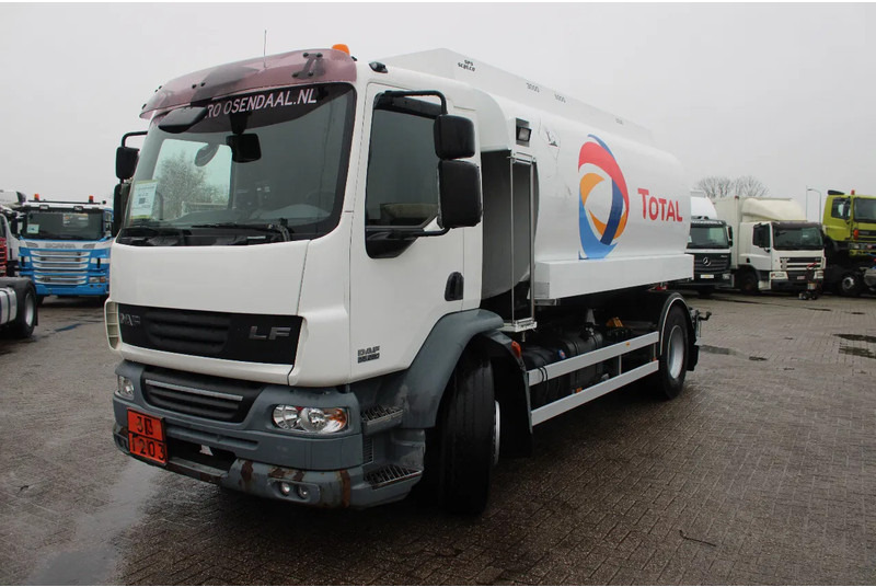 DAF LF 55.280 + 13.000L + 3 compartiment - Camion citerne: photos 3 DAF LF 55.280 + 13.000L + 3 compartiment - Camion citerne: photos 3