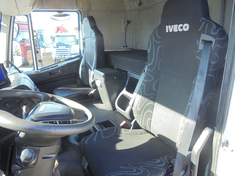 Iveco Trakker 450 + Euro 5 + Zandzuiger + Manual + 6x4 + Remote - Camion vidangeur: photos 4 Iveco Trakker 450 + Euro 5 + Zandzuiger + Manual + 6x4 + Remote - Camion vidangeur: photos 4