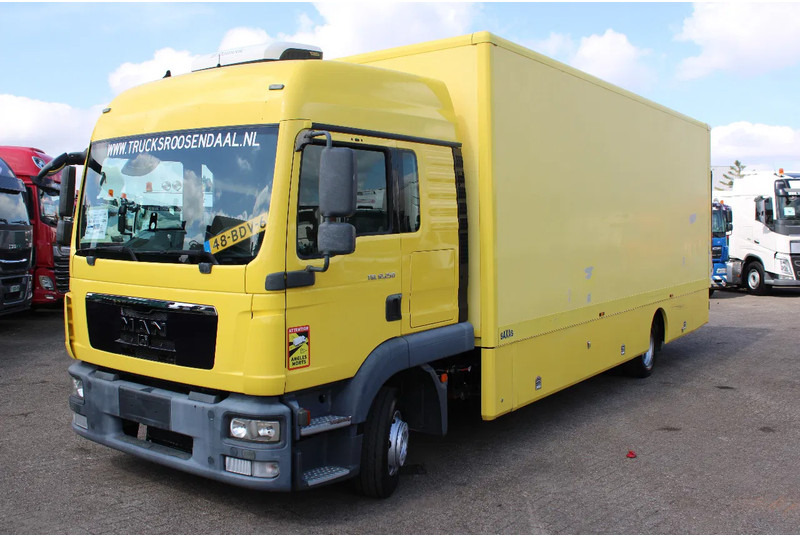 MAN TGL 12.250 + EURO 5 + LIFT - Camion fourgon: photos 2 MAN TGL 12.250 + EURO 5 + LIFT - Camion fourgon: photos 2