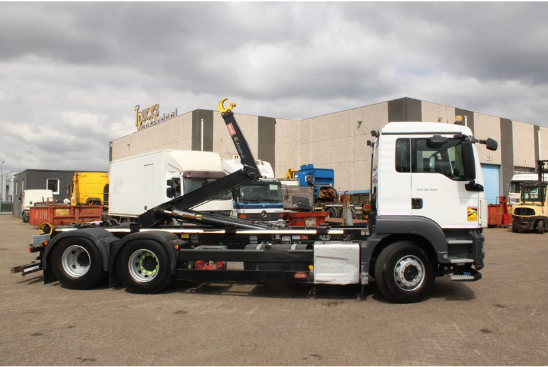MAN TGS 28.460 + 6X2 + PERFECT CONDITION!! 3 X IN STOCK - Camion ampliroll: photos 3 MAN TGS 28.460 + 6X2 + PERFECT CONDITION!! 3 X IN STOCK - Camion ampliroll: photos 3