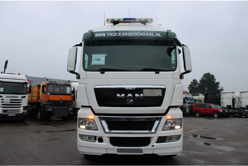 MAN TGX 26.440 + EURO 5 + Right Hand Drive - Camion plateau: photos 2 MAN TGX 26.440 + EURO 5 + Right Hand Drive - Camion plateau: photos 2