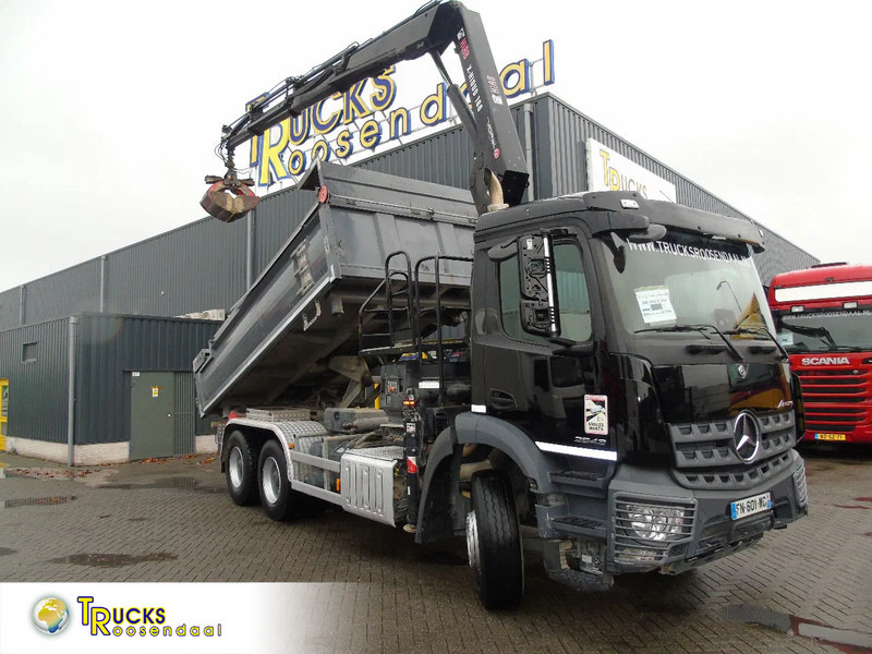 Mercedes-Benz Arocs 2643 + HIAB HIDUO 188B-3 + 6X4 + 3 SIDE TIPPER - Camion grue: photos 1 Mercedes-Benz Arocs 2643 + HIAB HIDUO 188B-3 + 6X4 + 3 SIDE TIPPER - Camion grue: photos 1