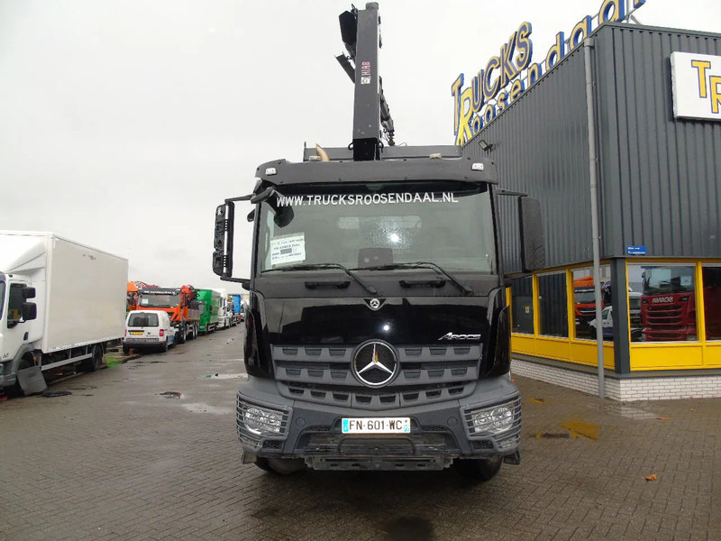 Mercedes-Benz Arocs 2643 + HIAB HIDUO 188B-3 + 6X4 + 3 SIDE TIPPER - Camion grue: photos 2 Mercedes-Benz Arocs 2643 + HIAB HIDUO 188B-3 + 6X4 + 3 SIDE TIPPER - Camion grue: photos 2