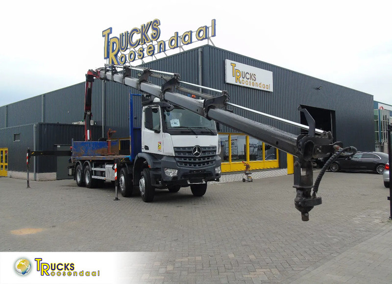 Mercedes-Benz Arocs 3242 + PALFINGER 33002EH 7x EXTENTION + 8X4 + EURO 6 + REMOTE - Camion grue: photos 1 Mercedes-Benz Arocs 3242 + PALFINGER 33002EH 7x EXTENTION + 8X4 + EURO 6 + REMOTE - Camion grue: photos 1