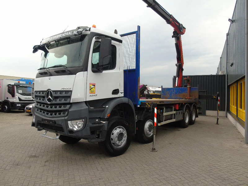 Mercedes-Benz Arocs 3242 + PALFINGER 33002EH 7x EXTENTION + 8X4 + EURO 6 + REMOTE - Camion grue: photos 5 Mercedes-Benz Arocs 3242 + PALFINGER 33002EH 7x EXTENTION + 8X4 + EURO 6 + REMOTE - Camion grue: photos 5