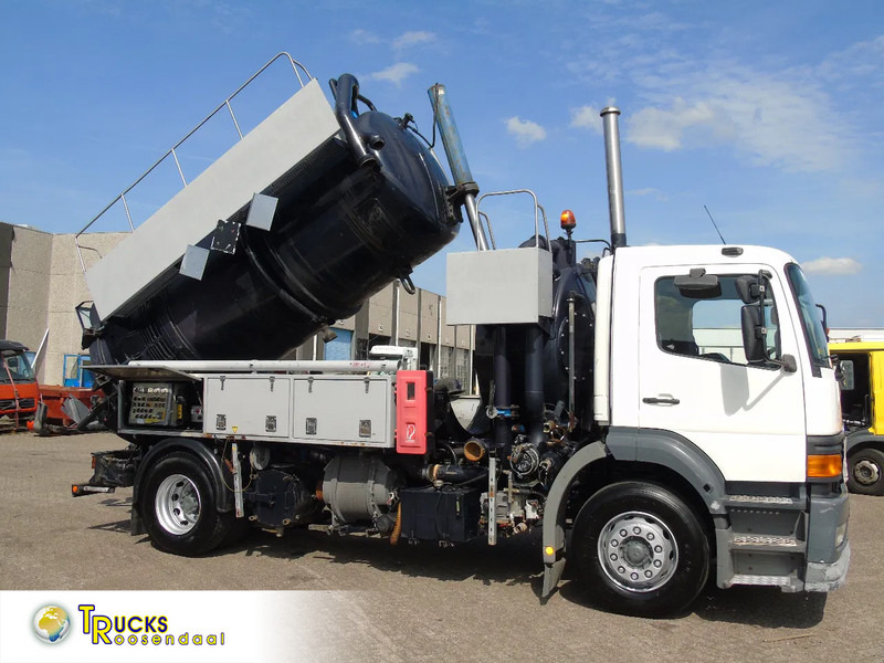 Mercedes-Benz Atego 1923 + 8.800 liter INOX + complete pump/tipper/functional + EURO 2 - Camion vidangeur: photos 1 Mercedes-Benz Atego 1923 + 8.800 liter INOX + complete pump/tipper/functional + EURO 2 - Camion vidangeur: photos 1