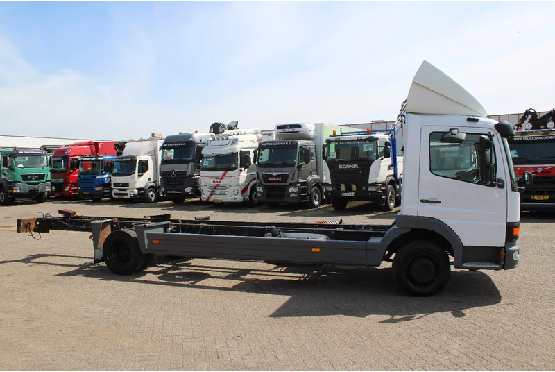 Mercedes-Benz Atego 918 + MANUAL + EURO 2 - Châssis cabine: photos 4 Mercedes-Benz Atego 918 + MANUAL + EURO 2 - Châssis cabine: photos 4