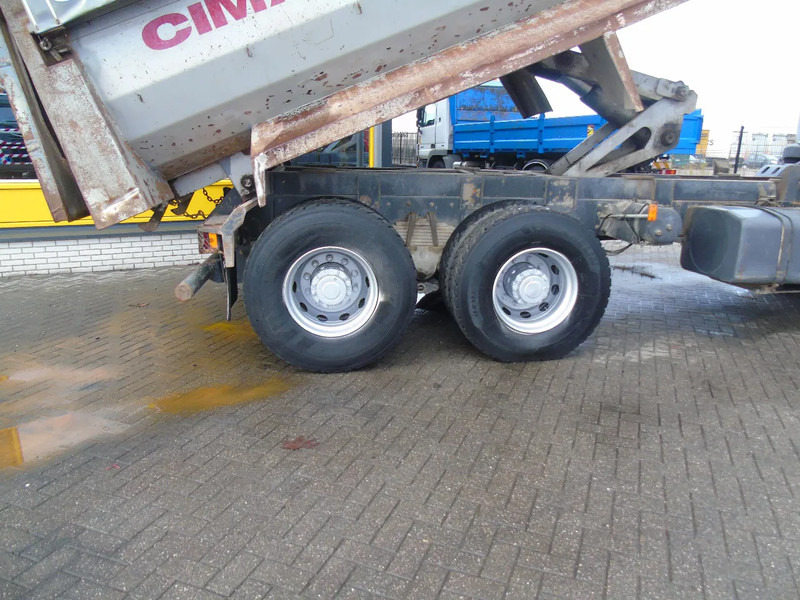 Renault Kerax 420 DCI + MANUAL + SPRING + 6X4 + PERFECT - Camion benne: photos 3 Renault Kerax 420 DCI + MANUAL + SPRING + 6X4 + PERFECT - Camion benne: photos 3