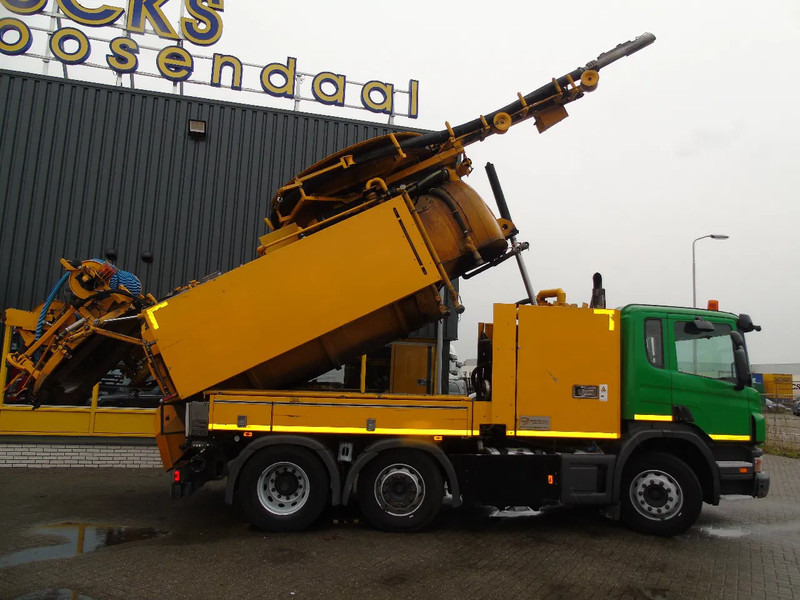 Scania P 360 + COMBI VACUUM WIEDEMANN + 6X4 - Camion vidangeur: photos 2 Scania P 360 + COMBI VACUUM WIEDEMANN + 6X4 - Camion vidangeur: photos 2