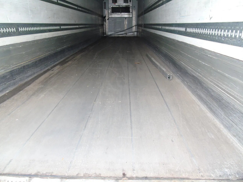 Schmitz Cargobull + CARRIER VECTOR 1950 + LIFT + APK 07-26 - Semi-remorque frigorifique: photos 4 Schmitz Cargobull + CARRIER VECTOR 1950 + LIFT + APK 07-26 - Semi-remorque frigorifique: photos 4