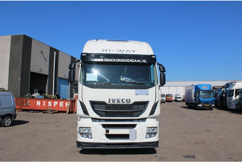 Iveco Stralis 420 + EURO 6 - Tracteur routier: photos 4 Iveco Stralis 420 + EURO 6 - Tracteur routier: photos 4