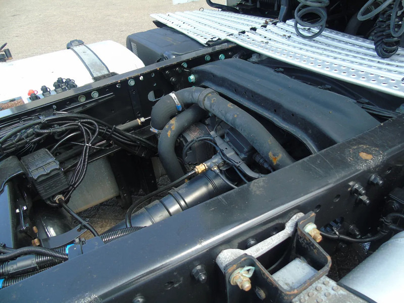 MAN TGX 18.460 + EURO 6 + RETARDER + 5X IN STOCK - Tracteur routier: photos 5 MAN TGX 18.460 + EURO 6 + RETARDER + 5X IN STOCK - Tracteur routier: photos 5