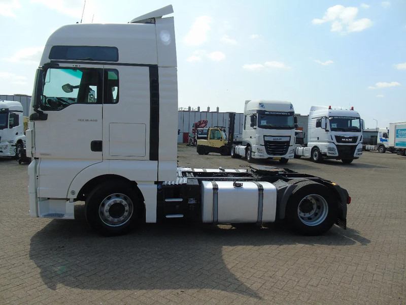 MAN TGX 18.460 + EURO 6 + RETARDER + 5X IN STOCK - Tracteur routier: photos 3 MAN TGX 18.460 + EURO 6 + RETARDER + 5X IN STOCK - Tracteur routier: photos 3