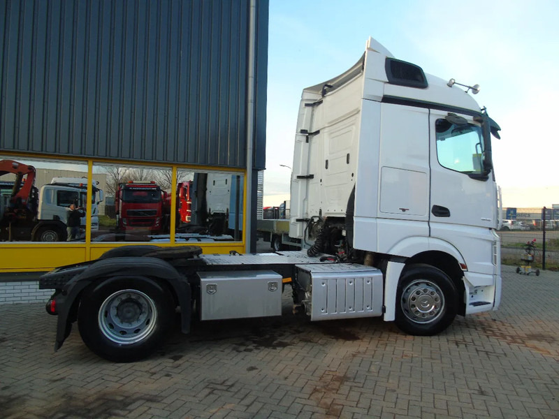 Mercedes-Benz Actros 1942 + EURO 6 - Tracteur routier: photos 3 Mercedes-Benz Actros 1942 + EURO 6 - Tracteur routier: photos 3