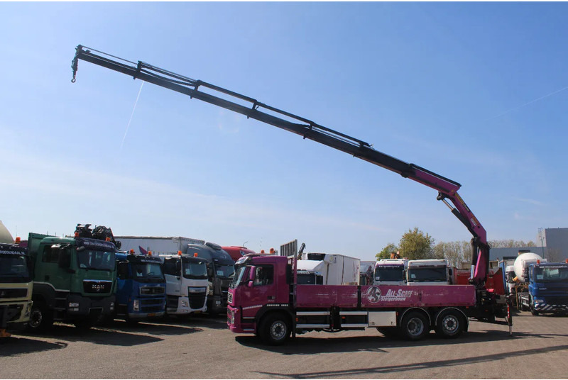 Volvo FM 370 + PALFINGER 23002 /6EXT + REMOTE + 6X2 STEERING - Camion grue: photos 2 Volvo FM 370 + PALFINGER 23002 /6EXT + REMOTE + 6X2 STEERING - Camion grue: photos 2