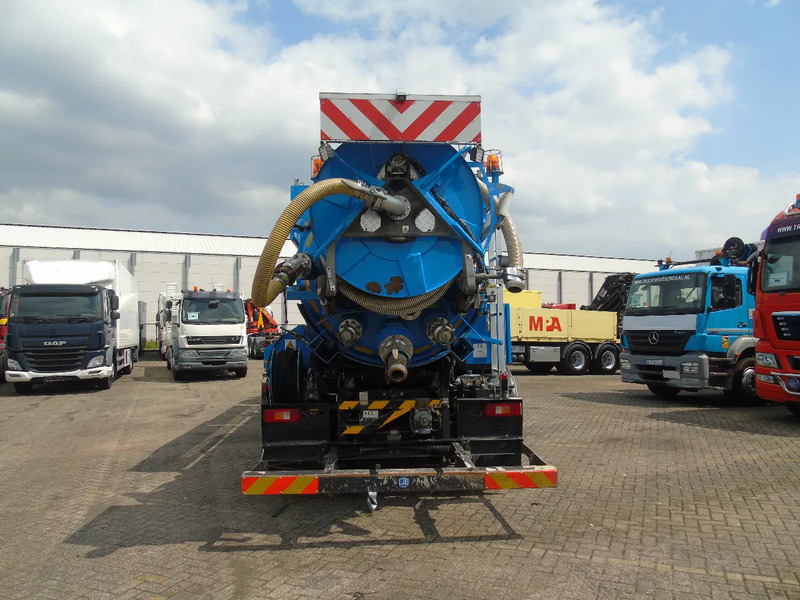 Volvo FM 420 + STOKOTA ECOTA 10.500LITER + 8X2 + WEB - Camion vidangeur: photos 4 Volvo FM 420 + STOKOTA ECOTA 10.500LITER + 8X2 + WEB - Camion vidangeur: photos 4