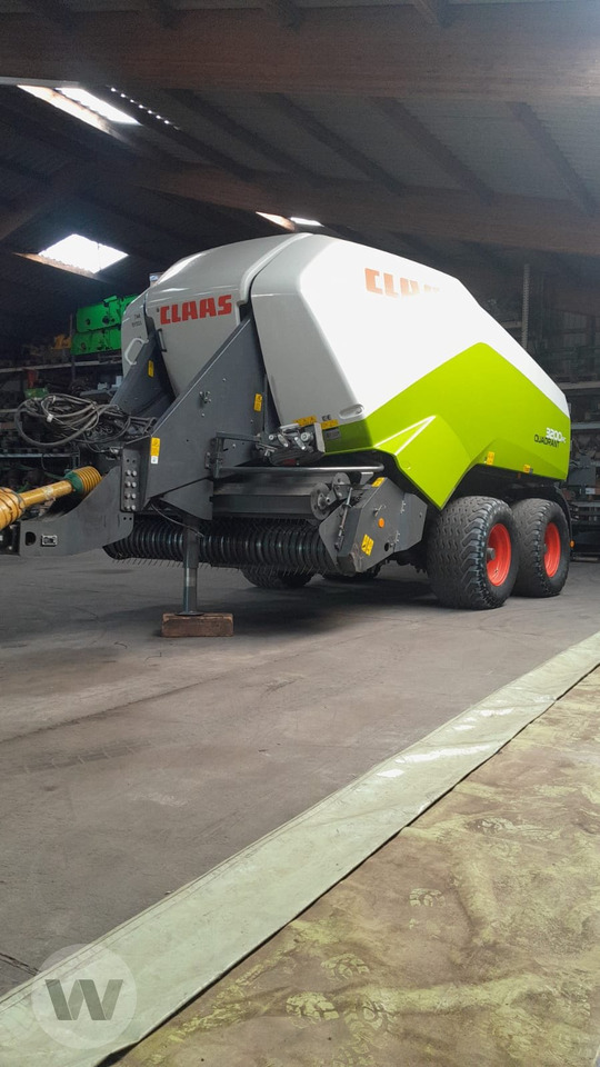 CLAAS Quadrant 3200 FC - Presse à balles cubiques: photos 1 CLAAS Quadrant 3200 FC - Presse à balles cubiques: photos 1
