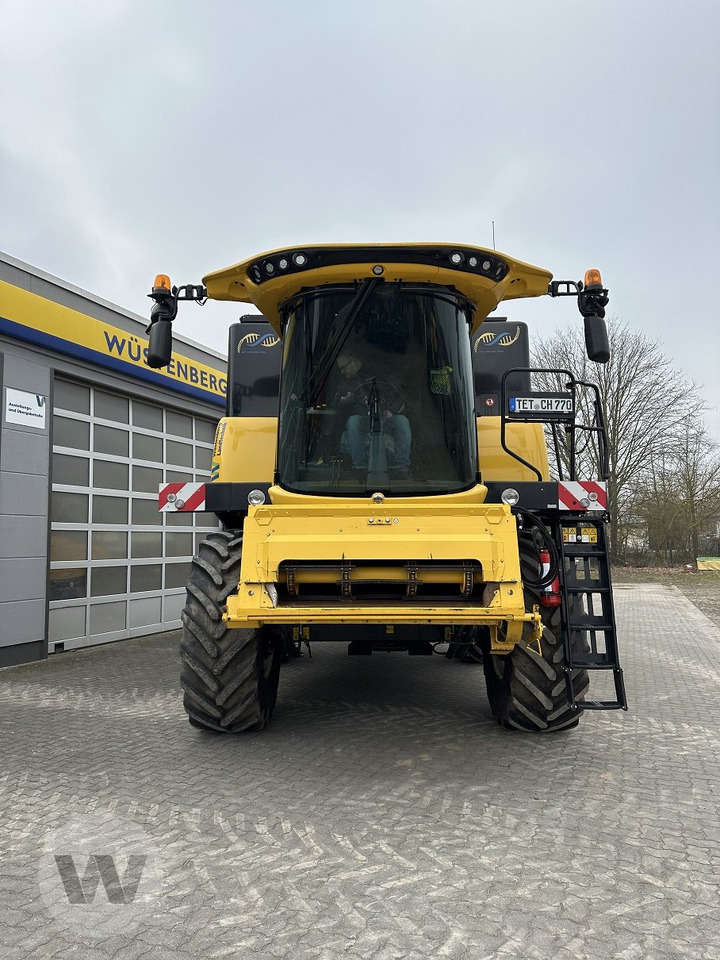New Holland CH 7.70 - Moissonneuse-batteuse: photos 3 New Holland CH 7.70 - Moissonneuse-batteuse: photos 3
