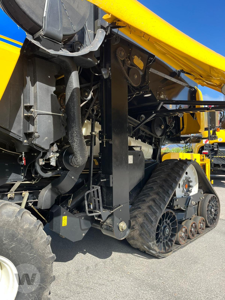 Moissonneuse-batteuse New Holland CR 8080: photos 13