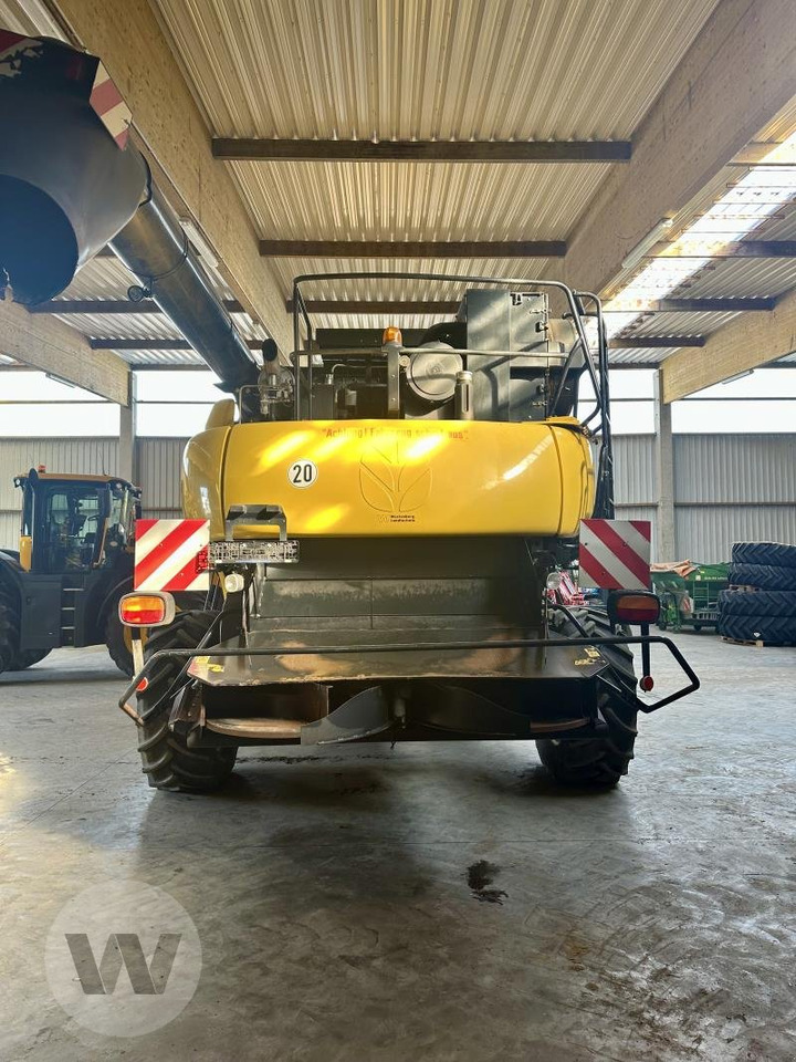 New Holland CR 9090 - Moissonneuse-batteuse: photos 4 New Holland CR 9090 - Moissonneuse-batteuse: photos 4
