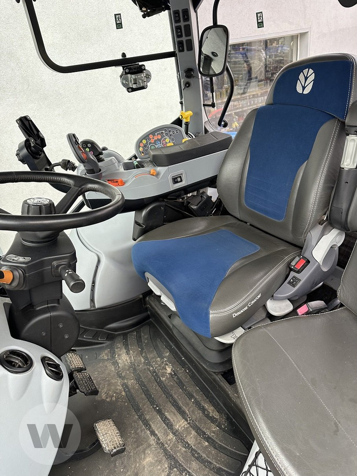 New Holland T 6.145 DC - Tracteur agricole: photos 3 New Holland T 6.145 DC - Tracteur agricole: photos 3