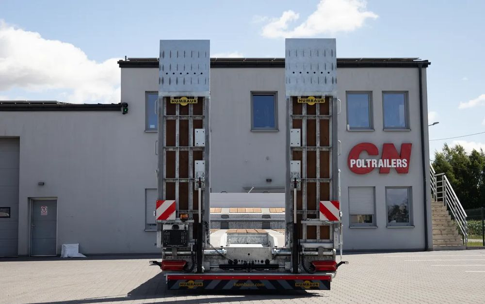 Humbaur HTS30K Naczepa niskopodwoziowa // 3. osiowa // ocynkowana rama // rampy hydrauliczne 1. i 2. częściowe - Semi-remorque surbaissé: photos 4 Humbaur HTS30K Naczepa niskopodwoziowa // 3. osiowa // ocynkowana rama // rampy hydrauliczne 1. i 2. częściowe - Semi-remorque surbaissé: photos 4