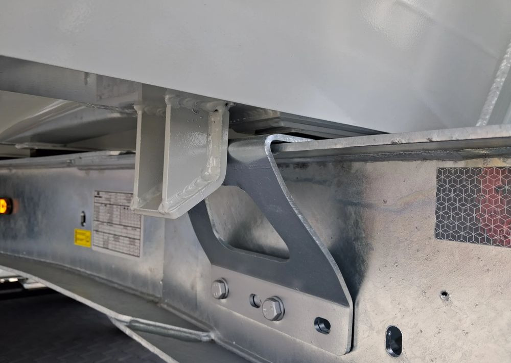 Zaslaw Aluminiowa skrzynia 28-33m3 - Semi-remorque benne: photos 4 Zaslaw Aluminiowa skrzynia 28-33m3 - Semi-remorque benne: photos 4