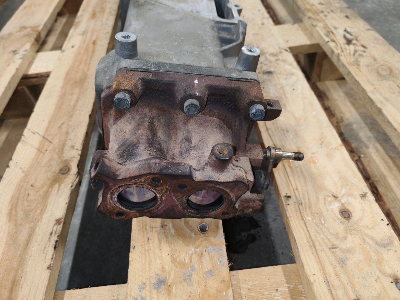 MAN TGS TGX EURO 6 / D2676 / EG RECILCULATION / 51081007304 - Refroidisseur EGR: photos 3 MAN TGS TGX EURO 6 / D2676 / EG RECILCULATION / 51081007304 - Refroidisseur EGR: photos 3