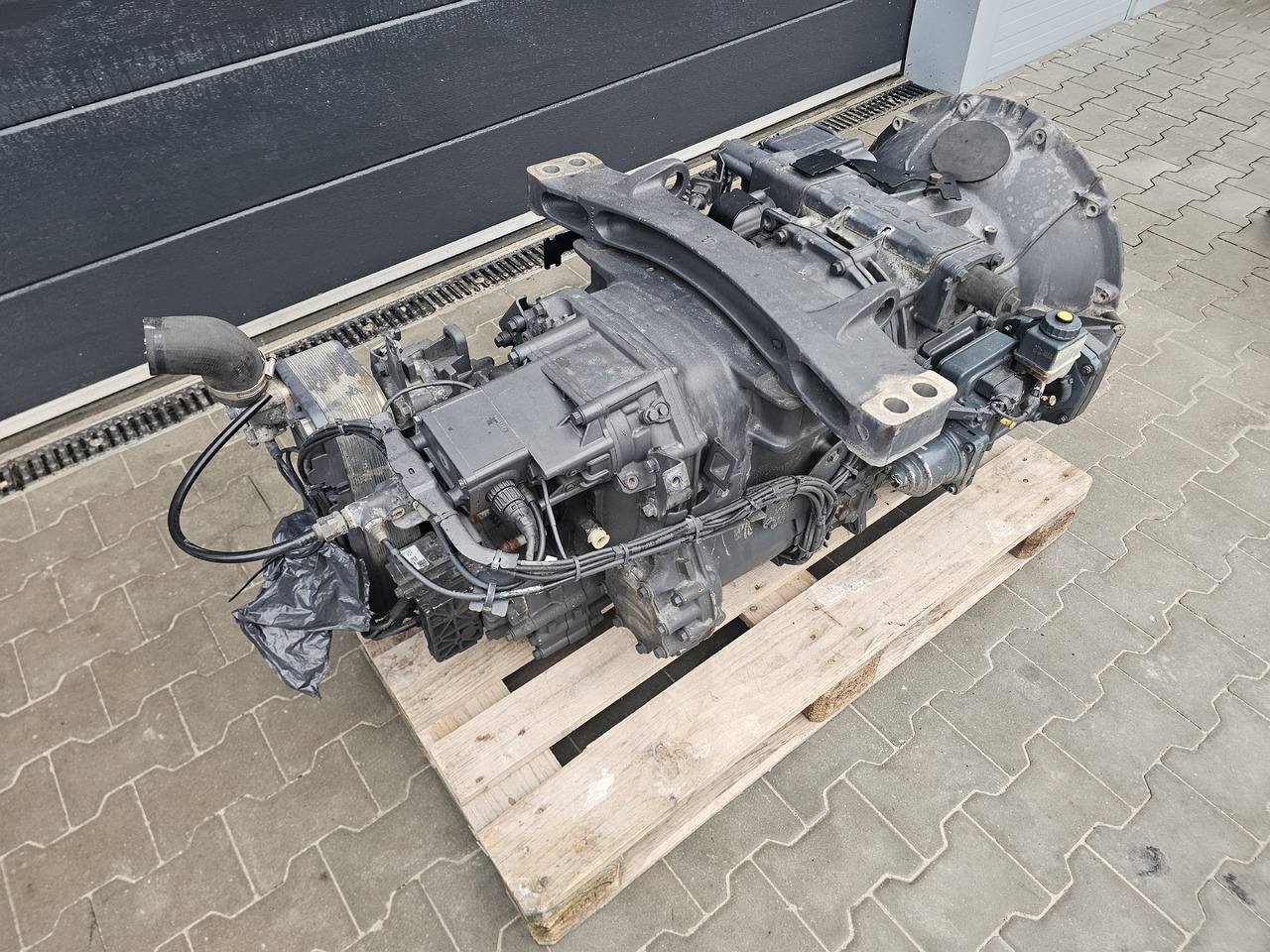 MAN TGS TGX EURO 6 / GRS TIPMATIC GEARBOX RETARDER / 81320046462 - Boîte de vitesse: photos 3 MAN TGS TGX EURO 6 / GRS TIPMATIC GEARBOX RETARDER / 81320046462 - Boîte de vitesse: photos 3