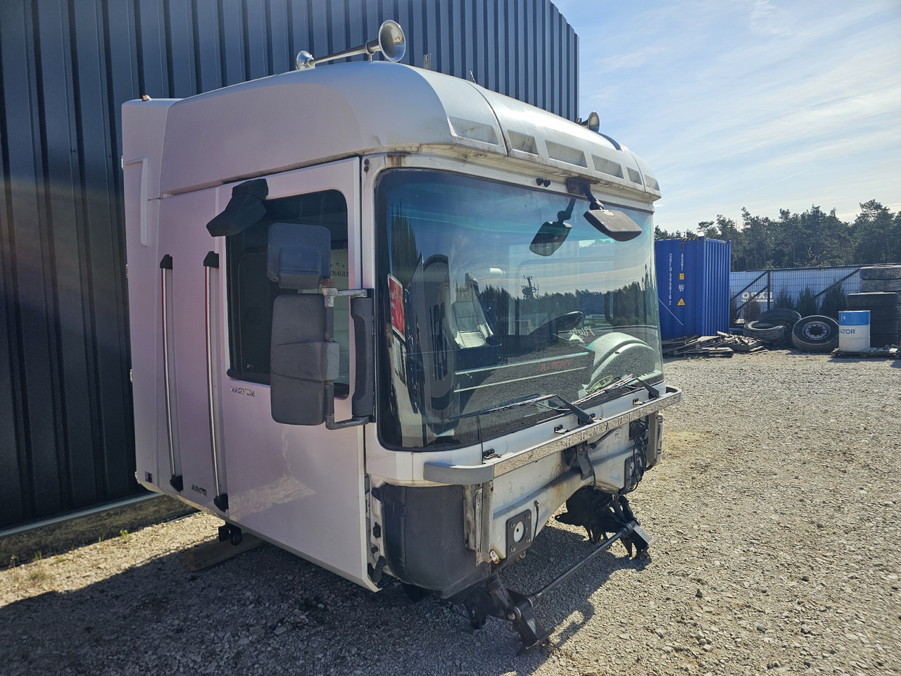 RENAULT MAGNUM DXI VEGA LIFT / COMPLETE CABINE - Cabine: photos 2 RENAULT MAGNUM DXI VEGA LIFT / COMPLETE CABINE - Cabine: photos 2