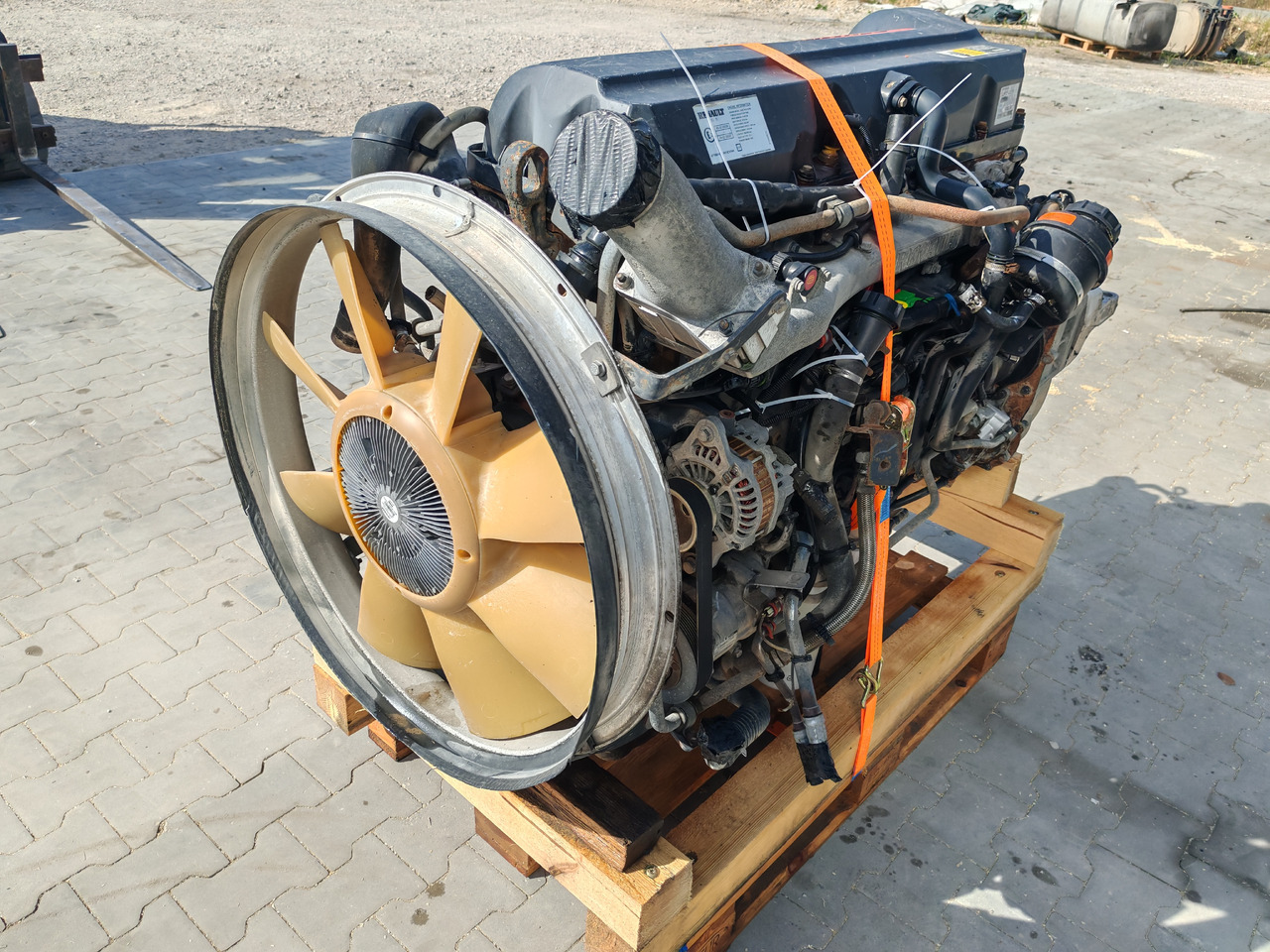 RENAULT PREMIUM DXI / ENGINE / DXI11 450 410 HP / EURO 5 / WORLDWIDE DELIVERY - Moteur: photos 4 RENAULT PREMIUM DXI / ENGINE / DXI11 450 410 HP / EURO 5 / WORLDWIDE DELIVERY - Moteur: photos 4