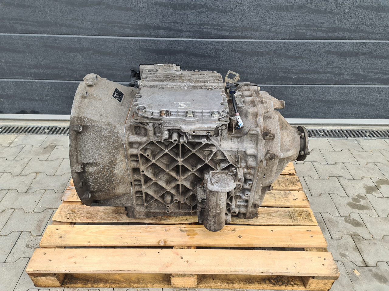 RENAULT VOLVO GEARBOX ISHIFT / AT2412F / WORLDWIDE DELIVERY - Boîte de vitesse: photos 4 RENAULT VOLVO GEARBOX ISHIFT / AT2412F / WORLDWIDE DELIVERY - Boîte de vitesse: photos 4