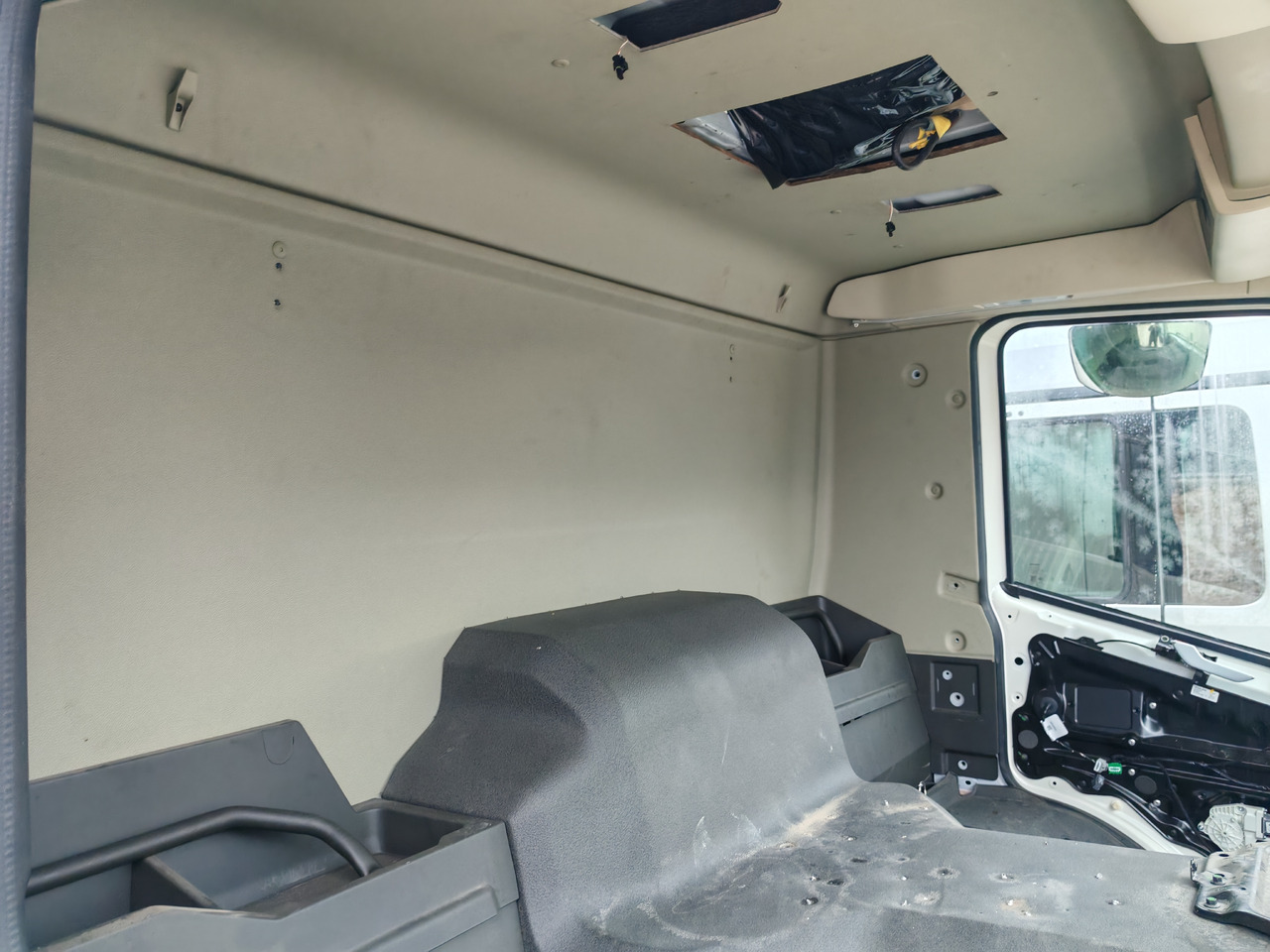 Cabine neuf VOLVO FM5 FMX LOW DAY CAB CABINE / COLOR: 91107 / BRAND NEW: photos 13