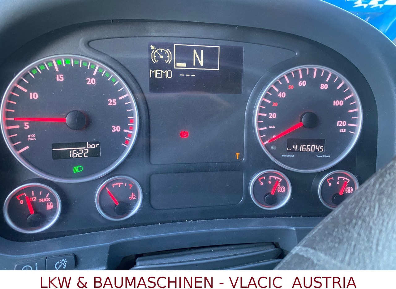 MAN TGL 12.240 - Camion à rideaux coulissants: photos 5 MAN TGL 12.240 - Camion à rideaux coulissants: photos 5