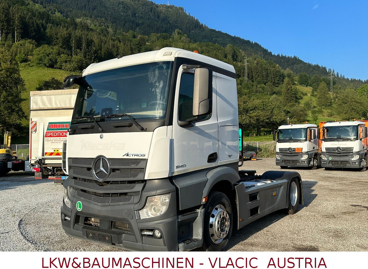 Mercedes-Benz Actros 1840 ADR ( 17 Stk. auf Lager 2017 jahr) - Tracteur routier: photos 1 Mercedes-Benz Actros 1840 ADR ( 17 Stk. auf Lager 2017 jahr) - Tracteur routier: photos 1