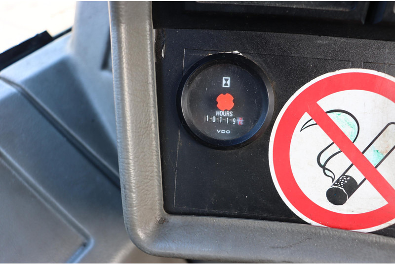 Tracteur portuaire Kalmar TRX182A: photos 12 Tracteur portuaire Kalmar TRX182A: photos 12