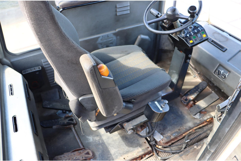 Tracteur portuaire Kalmar TRX182A: photos 14 Tracteur portuaire Kalmar TRX182A: photos 14