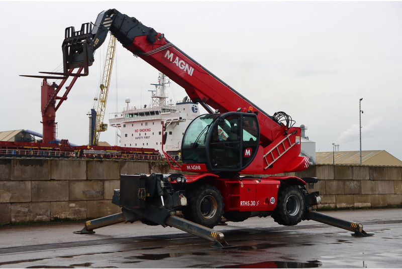 MAGNI RTH5.30S - Chariot télescopique: photos 4 MAGNI RTH5.30S - Chariot télescopique: photos 4