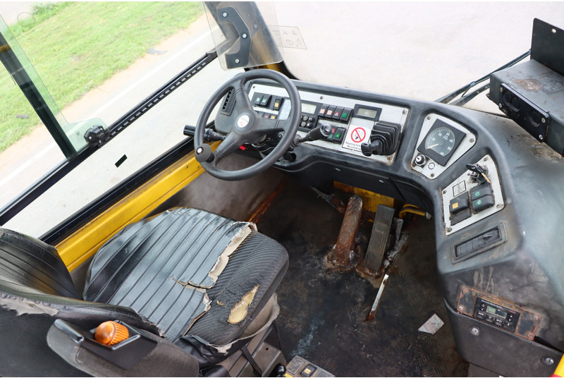 Terberg BC182 - Tracteur portuaire: photos 2 Terberg BC182 - Tracteur portuaire: photos 2