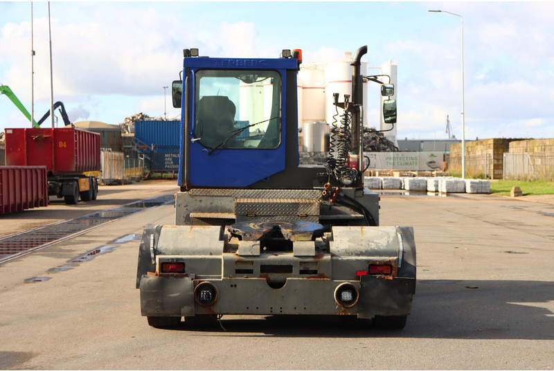 Terberg TT220 - Tracteur portuaire: photos 5 Terberg TT220 - Tracteur portuaire: photos 5