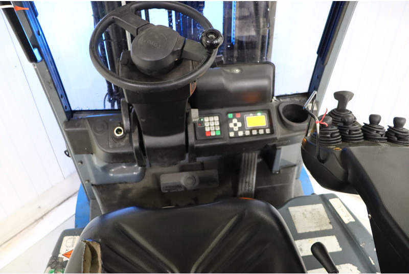 Toyota 8FBM20T - Chariot élévateur électrique: photos 2 Toyota 8FBM20T - Chariot élévateur électrique: photos 2