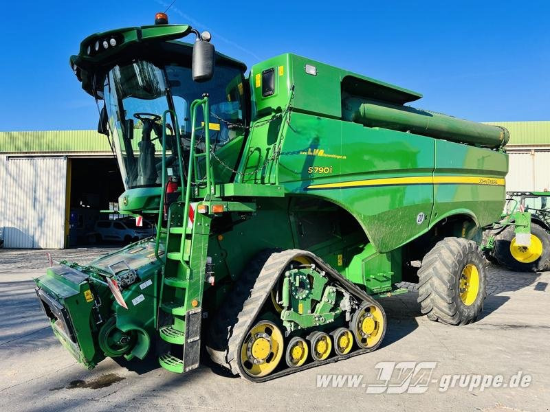 John Deere S790 - Moissonneuse-batteuse: photos 1 John Deere S790 - Moissonneuse-batteuse: photos 1