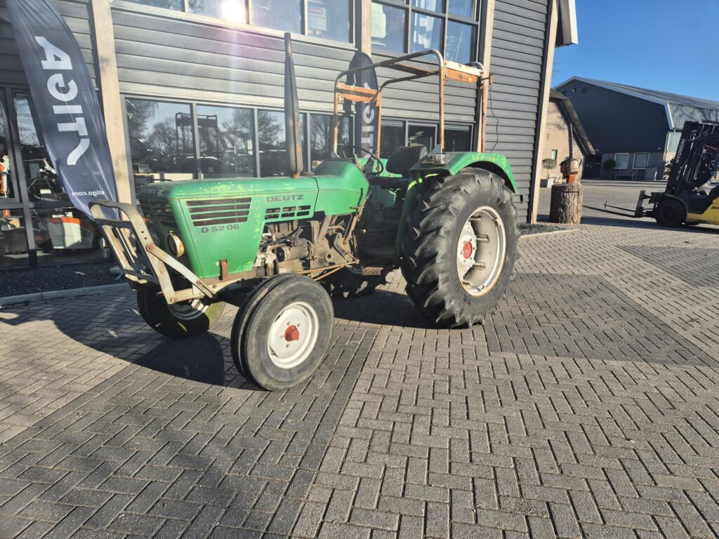 DEUTZ D5206 - Tracteur agricole: photos 2 DEUTZ D5206 - Tracteur agricole: photos 2