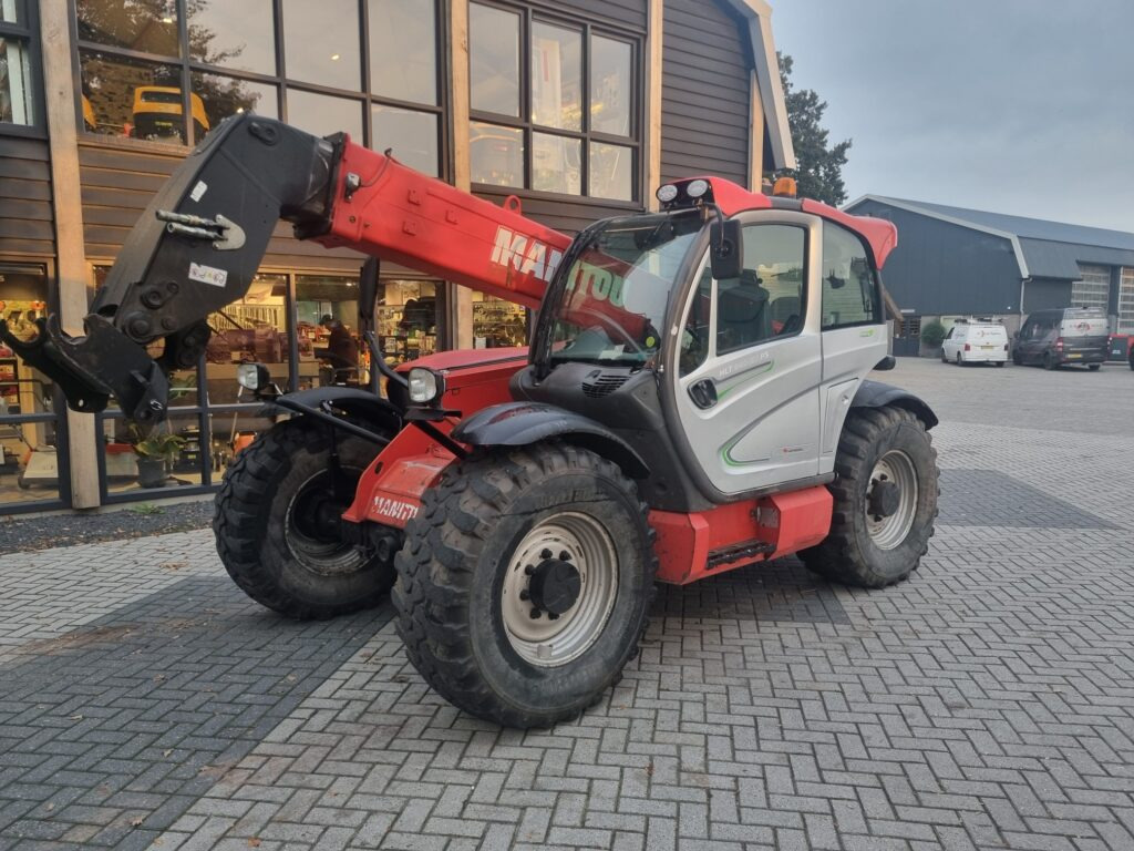 MANITOU MLT 840-137 - Chariot télescopique: photos 2 MANITOU MLT 840-137 - Chariot télescopique: photos 2