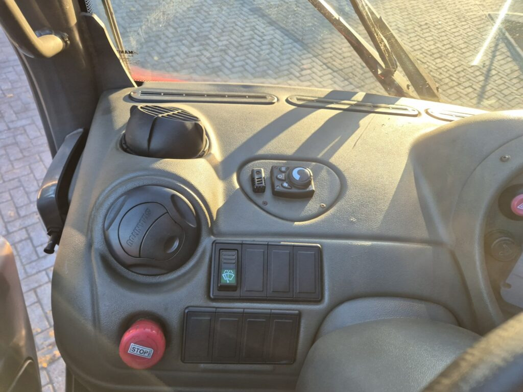 Chariot télescopique MANITOU MRT 2150+ privilege: photos 15 Chariot télescopique MANITOU MRT 2150+ privilege: photos 15