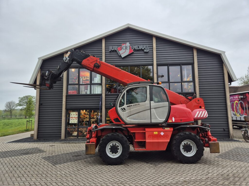 MANITOU MRT 2150 + privilege - Chariot télescopique: photos 1 MANITOU MRT 2150 + privilege - Chariot télescopique: photos 1
